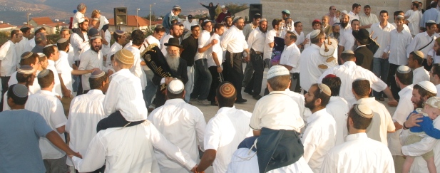 שבוע ישיבה אם רצונך לגדול בתורה, ברצינות ובעמקות עם חבר'ה טובים כמוך, אם רצונך לבנות את אישיותך כראוי תוך הכוונה והדרכה אישית, בישיבת הר...